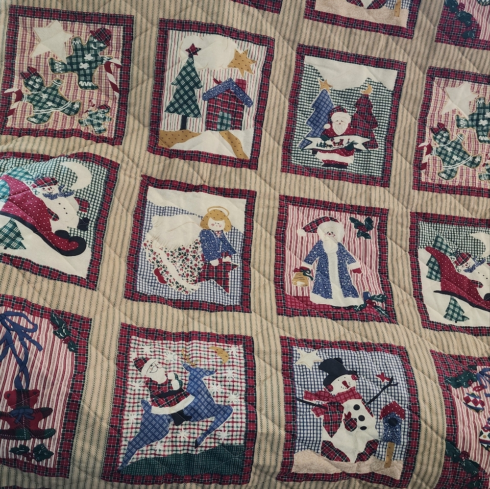 Christmas quilt - Picture 3 of 5